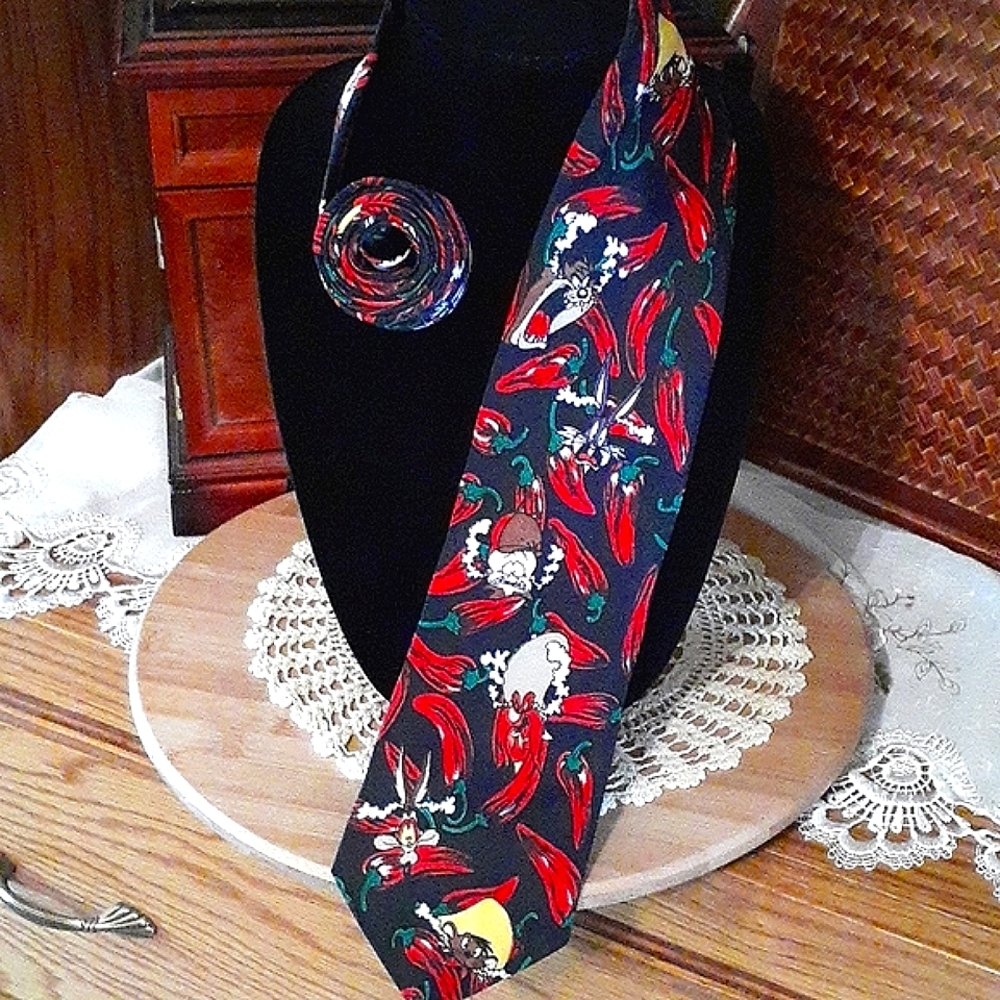 🌶*VTG* 1993 LOONEY TUNES MEN'S TIE "RED HOT CHILI PEPPERS" BUGS, TAZ, SPEEDY